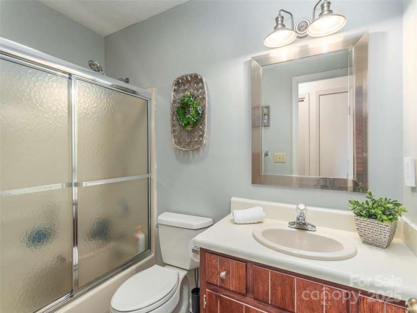 10 Onyx Lane, Maggie Valley, NC 28751.  MLS# CAR4208739, YatesRealty ID 6745. 