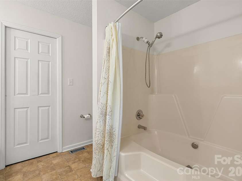 8919 Meadow Ridge Road, Fort Mill, SC 29707.  MLS# CAR4361809, YatesRealty ID 6745. 