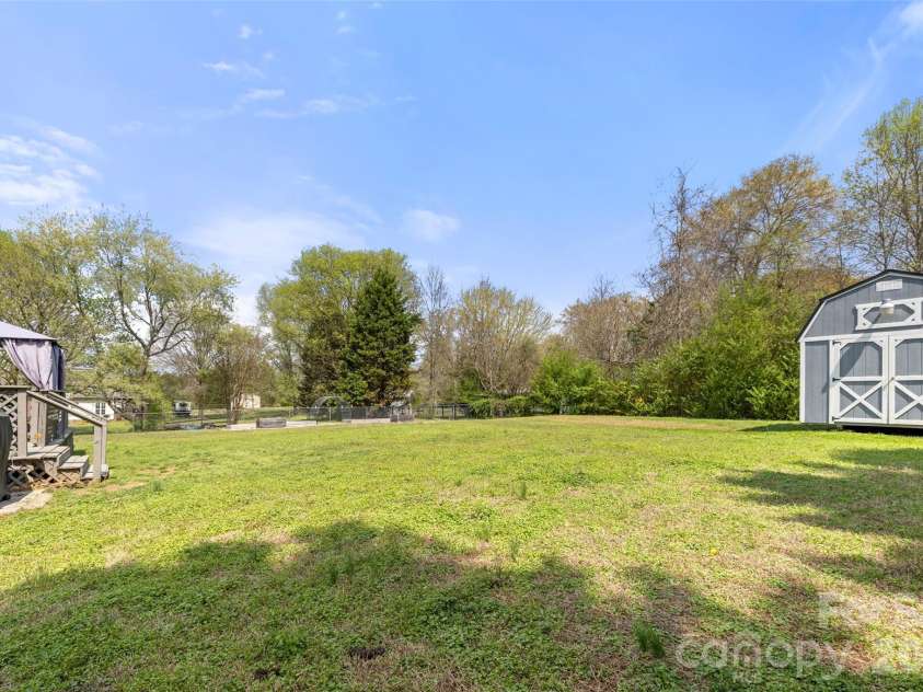 8919 Meadow Ridge Road, Fort Mill, SC 29707.  MLS# CAR4361809, YatesRealty ID 6745. 