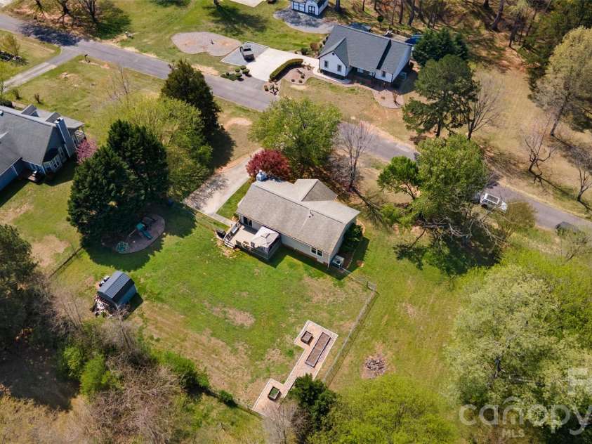 8919 Meadow Ridge Road, Fort Mill, SC 29707.  MLS# CAR4361809, YatesRealty ID 6745. 