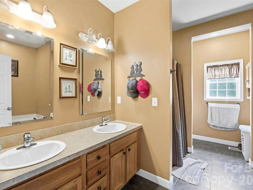 1581 Rhyne Road, Dallas, NC 28034.  MLS# CAR4388022, YatesRealty ID 6746. 