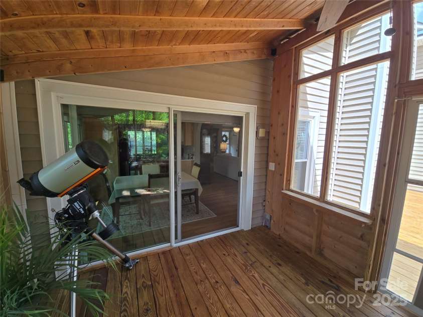 319 Vista Grande Circle, Charlotte, NC 28226.  MLS# CAR4233565, YatesRealty ID 6746. 