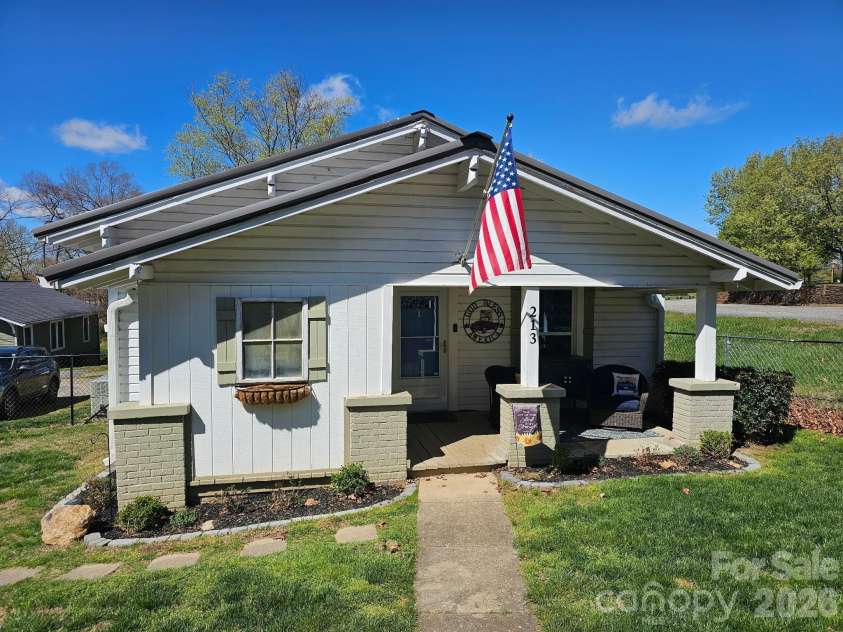 213 Colombo Street, Valdese, NC 28690.  MLS# CAR4355304, YatesRealty ID 6747. 