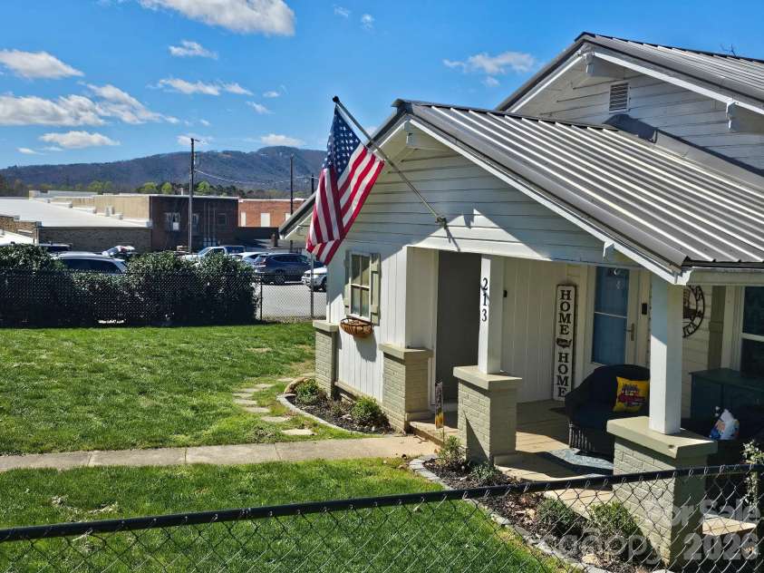 213 Colombo Street, Valdese, NC 28690.  MLS# CAR4355304, YatesRealty ID 6747. 