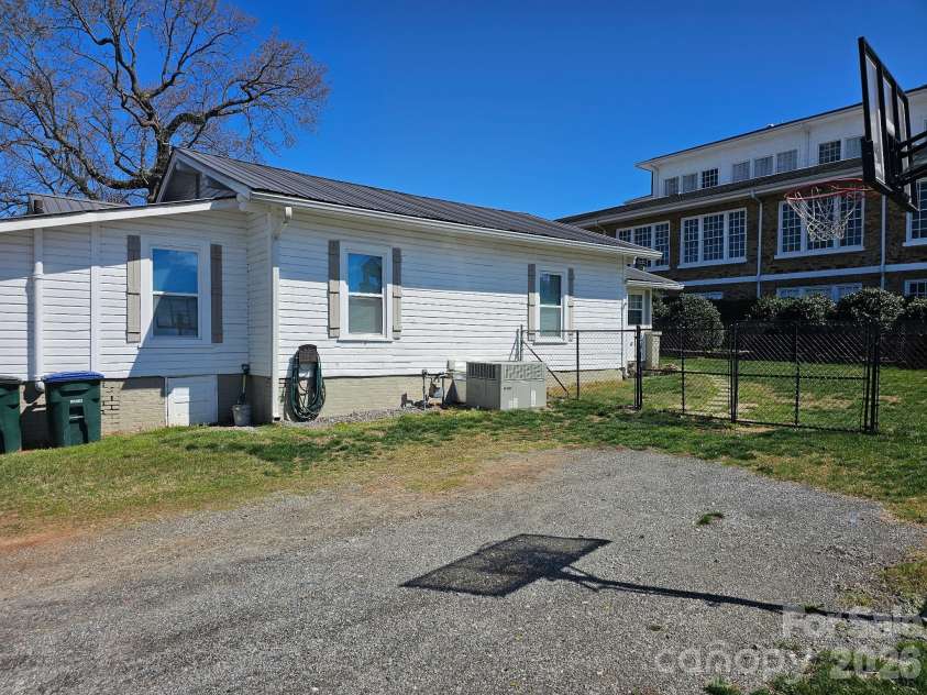 213 Colombo Street, Valdese, NC 28690.  MLS# CAR4355304, YatesRealty ID 6747. 