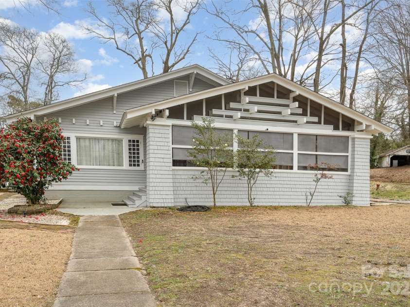 422 Lee Avenue, Wadesboro, NC 28170.  MLS# CAR4228505, YatesRealty ID 6747. 