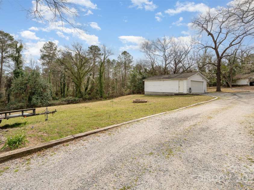 422 Lee Avenue, Wadesboro, NC 28170.  MLS# CAR4228505, YatesRealty ID 6747. 