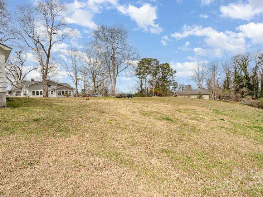 422 Lee Avenue, Wadesboro, NC 28170.  MLS# CAR4228505, YatesRealty ID 6747. 