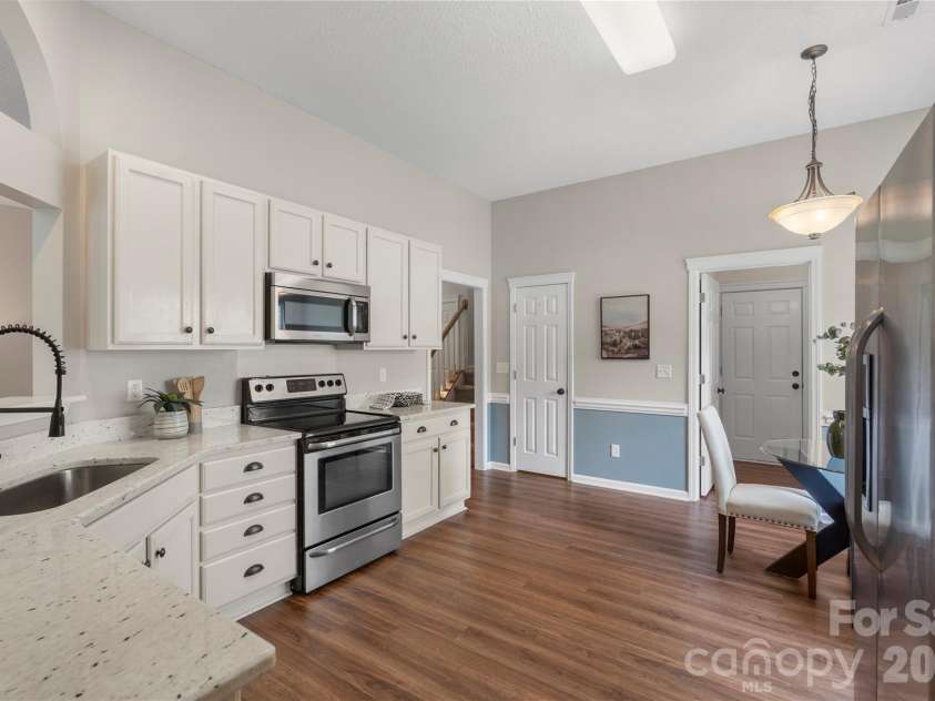 12028 Regent Ridge Lane, Charlotte, NC 28278.  MLS# CAR4341760, YatesRealty ID 6748. 