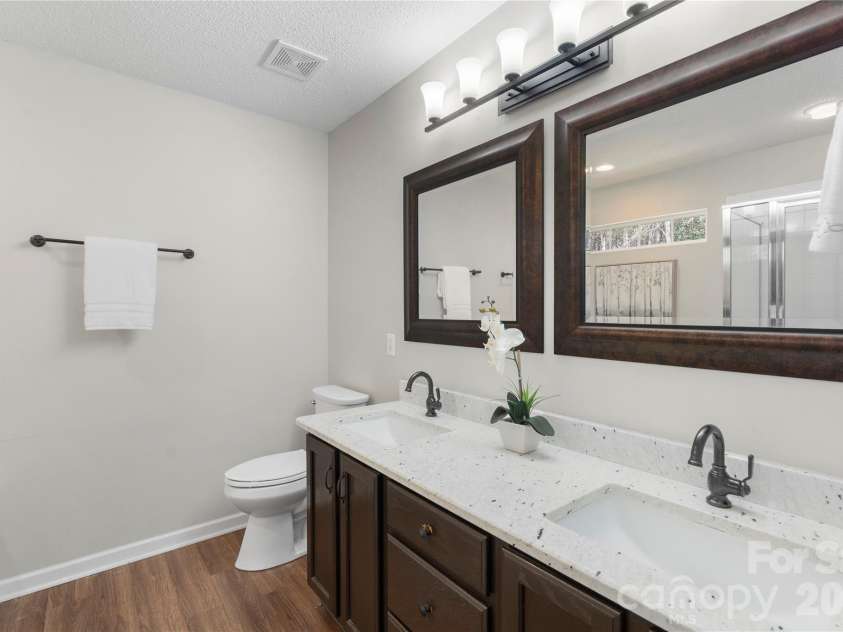 12028 Regent Ridge Lane, Charlotte, NC 28278.  MLS# CAR4341760, YatesRealty ID 6748. 