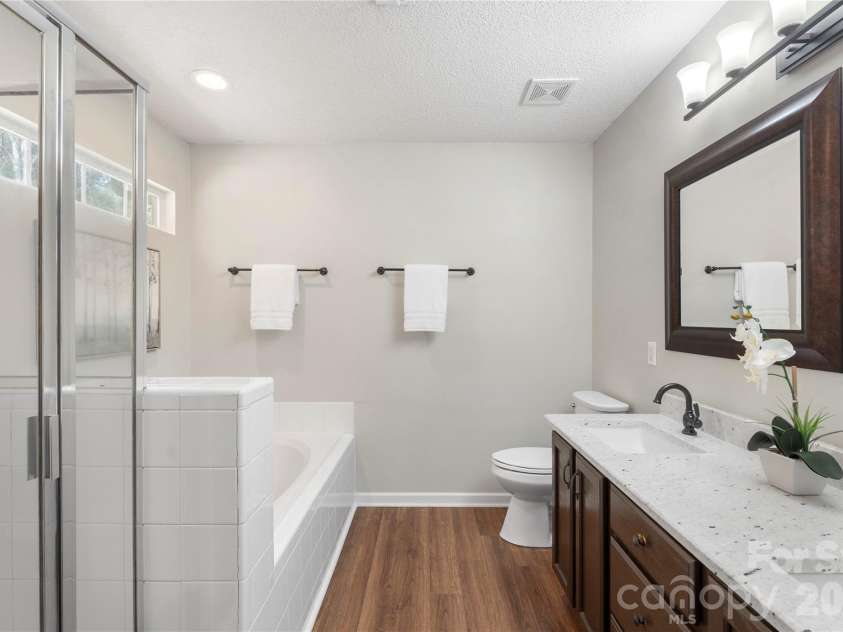 12028 Regent Ridge Lane, Charlotte, NC 28278.  MLS# CAR4341760, YatesRealty ID 6748. 