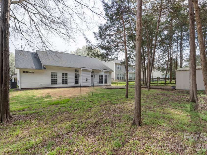 12028 Regent Ridge Lane, Charlotte, NC 28278.  MLS# CAR4341760, YatesRealty ID 6748. 