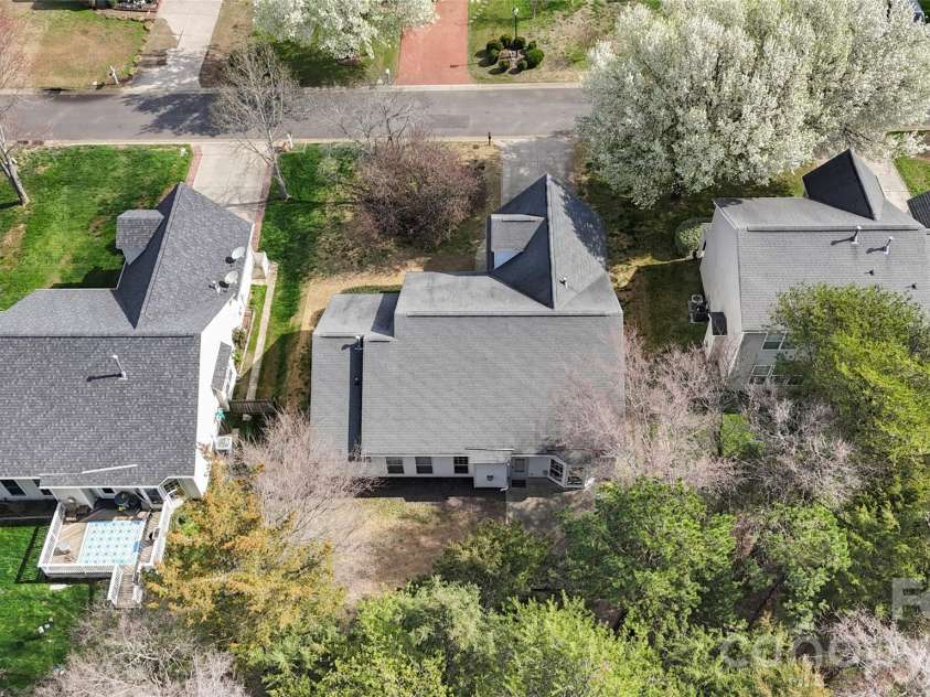 12028 Regent Ridge Lane, Charlotte, NC 28278.  MLS# CAR4341760, YatesRealty ID 6748. 