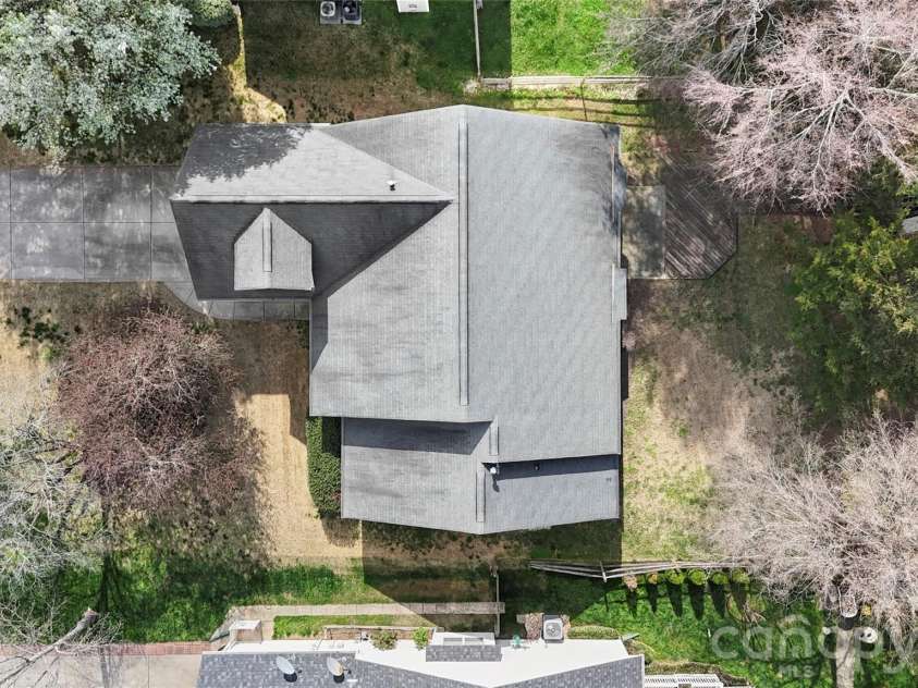 12028 Regent Ridge Lane, Charlotte, NC 28278.  MLS# CAR4341760, YatesRealty ID 6748. 