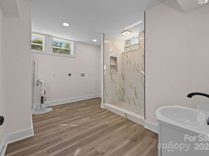 321 14th Street, Salisbury, NC 28144.  MLS# CAR4300897, YatesRealty ID 675. 