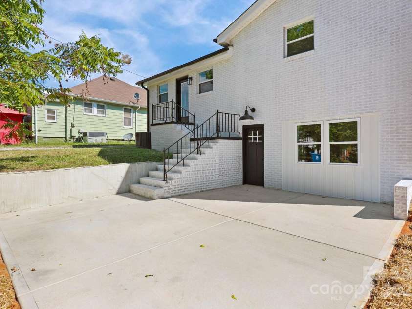 321 14th Street, Salisbury, NC 28144.  MLS# CAR4300897, YatesRealty ID 675. 