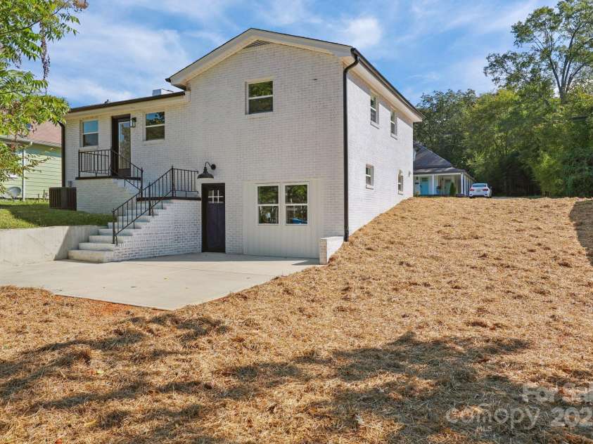 321 14th Street, Salisbury, NC 28144.  MLS# CAR4300897, YatesRealty ID 675. 