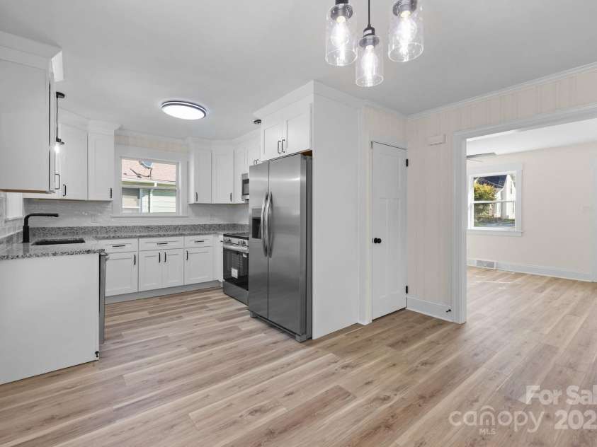 321 14th Street, Salisbury, NC 28144.  MLS# CAR4300897, YatesRealty ID 675. 