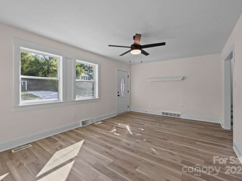 321 14th Street, Salisbury, NC 28144.  MLS# CAR4300897, YatesRealty ID 675. 