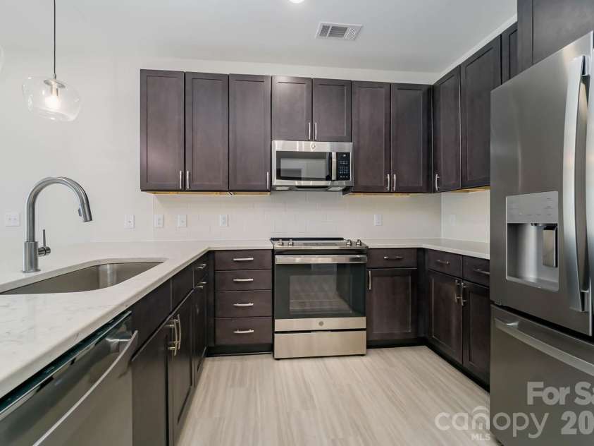 3630 Davidson Street, Charlotte, NC 28205.  MLS# CAR4340605, YatesRealty ID 675. 