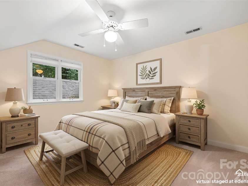 909 Woodland Forest Drive, Waxhaw, NC 28173.  MLS# CAR4402336, YatesRealty ID 6750. 