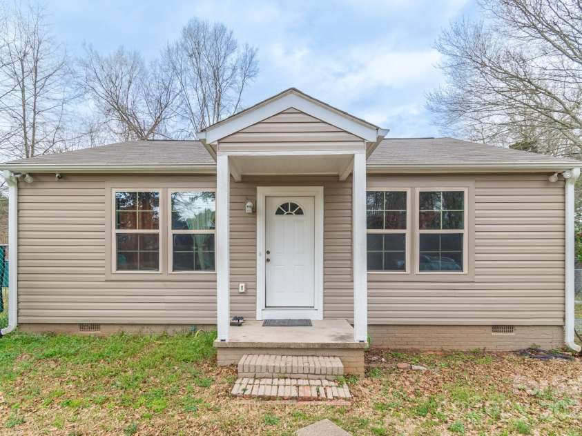 1216 Center Street, Wadesboro, NC 28170.  MLS# CAR4235505, YatesRealty ID 6751. Your new Home!