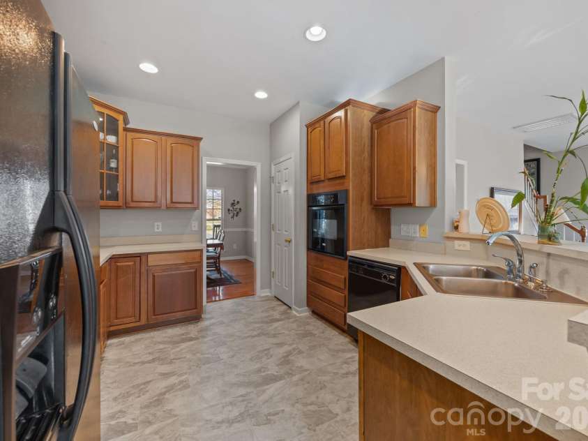 124 Wedge View Way, Statesville, NC 28677.  MLS# CAR4360045, YatesRealty ID 6751. 