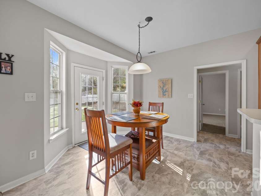 124 Wedge View Way, Statesville, NC 28677.  MLS# CAR4360045, YatesRealty ID 6751. 