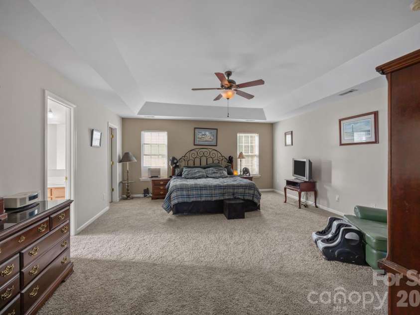 124 Wedge View Way, Statesville, NC 28677.  MLS# CAR4360045, YatesRealty ID 6751. 