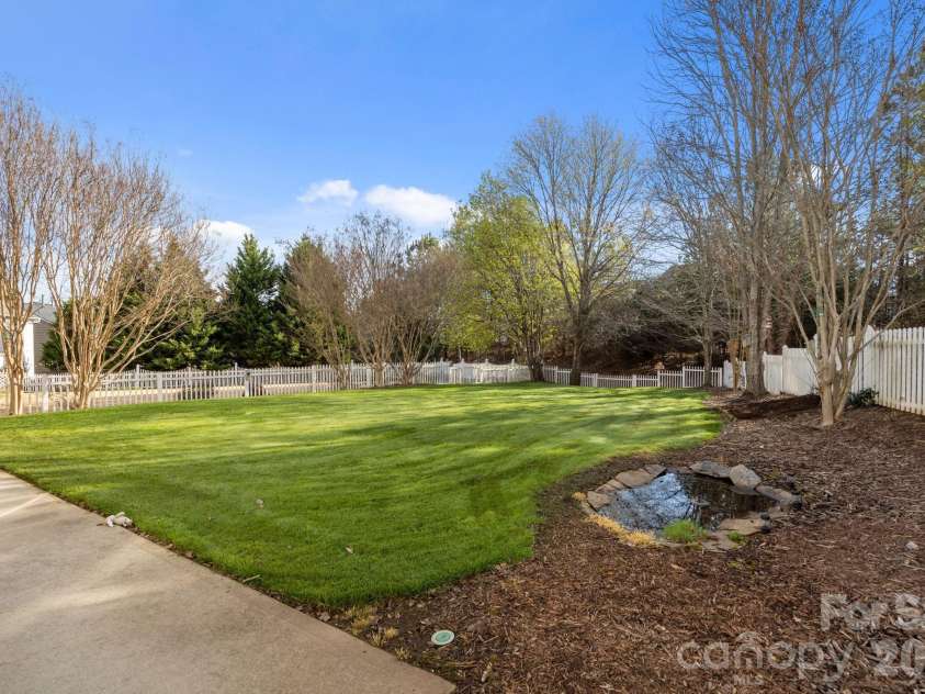 124 Wedge View Way, Statesville, NC 28677.  MLS# CAR4360045, YatesRealty ID 6751. 