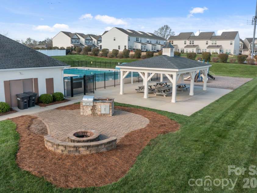 124 Wedge View Way, Statesville, NC 28677.  MLS# CAR4360045, YatesRealty ID 6751. 