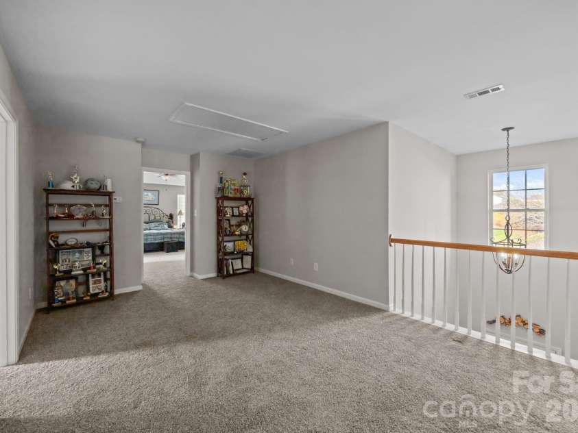 124 Wedge View Way, Statesville, NC 28677.  MLS# CAR4360045, YatesRealty ID 6751. Loft area