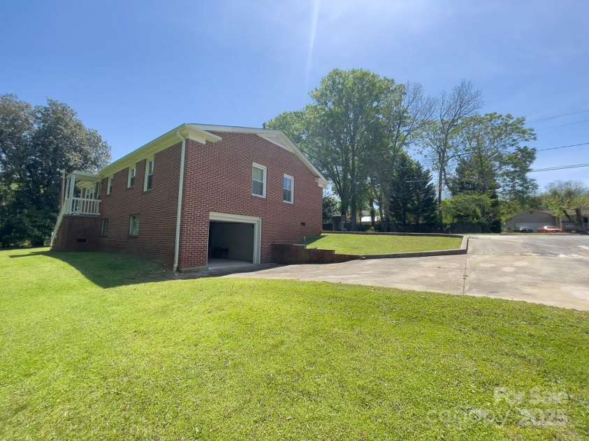 108 Jefferson Street, York, SC 29745.  MLS# CAR4227256, YatesRealty ID 6754. 
