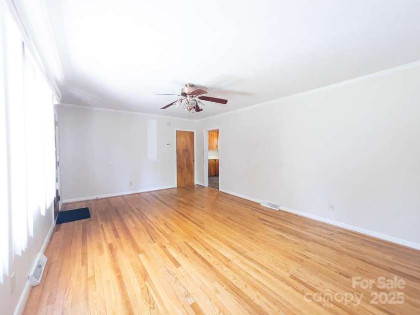 108 Jefferson Street, York, SC 29745.  MLS# CAR4227256, YatesRealty ID 6754. Living Room