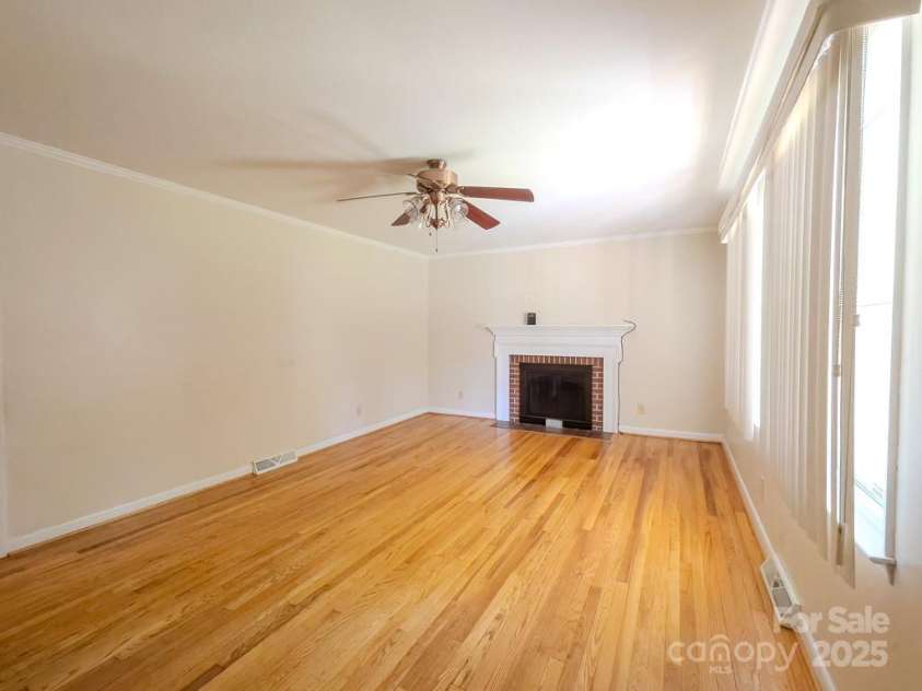 108 Jefferson Street, York, SC 29745.  MLS# CAR4227256, YatesRealty ID 6754. Living Room