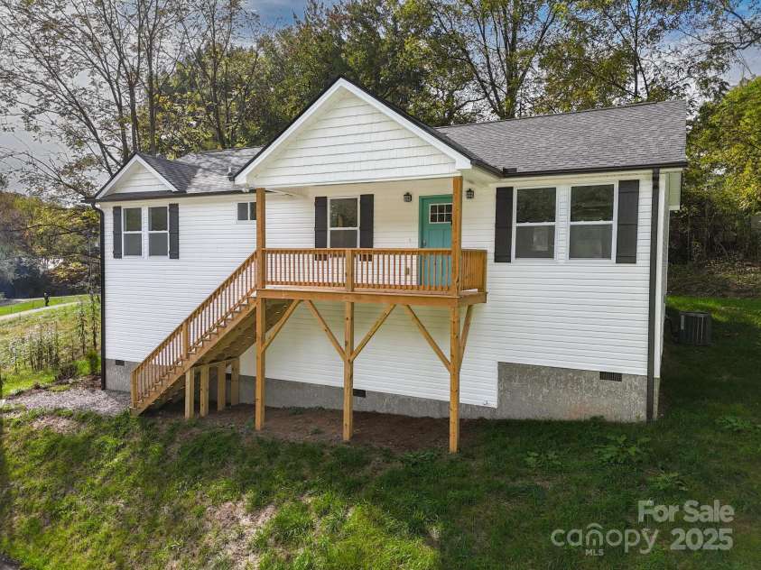 12 Holcombe Road, Candler, NC 28715.  MLS# CAR4245519, YatesRealty ID 6754. 