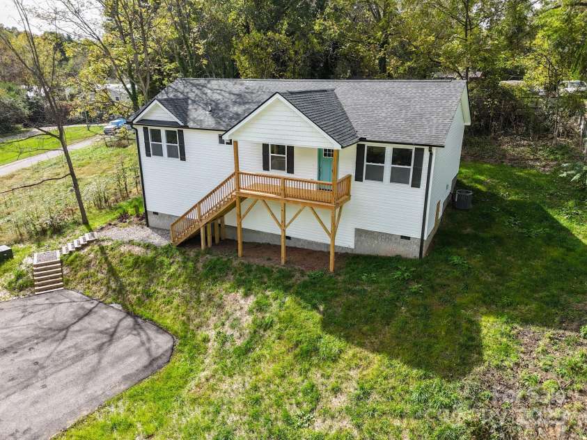 12 Holcombe Road, Candler, NC 28715.  MLS# CAR4245519, YatesRealty ID 6754. 