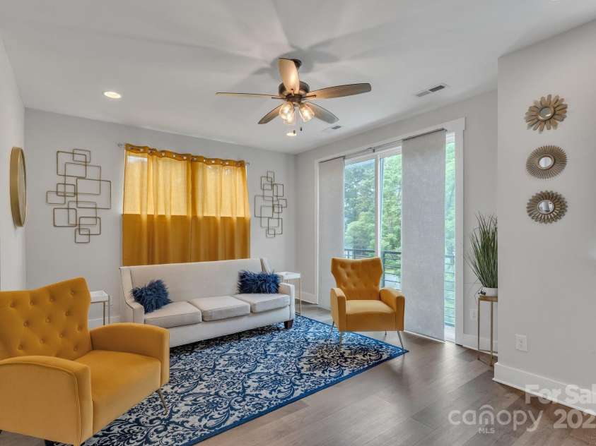648 End Drive, Charlotte, NC 28208.  MLS# CAR4242821, YatesRealty ID 6756. 