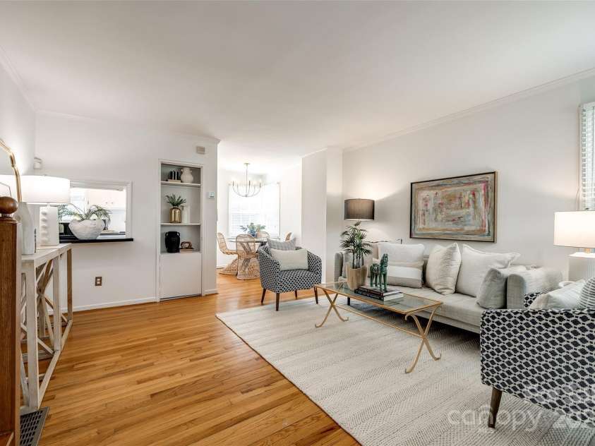 315 Wakefield Drive, Charlotte, NC 28209.  MLS# CAR4226849, YatesRealty ID 6757. 