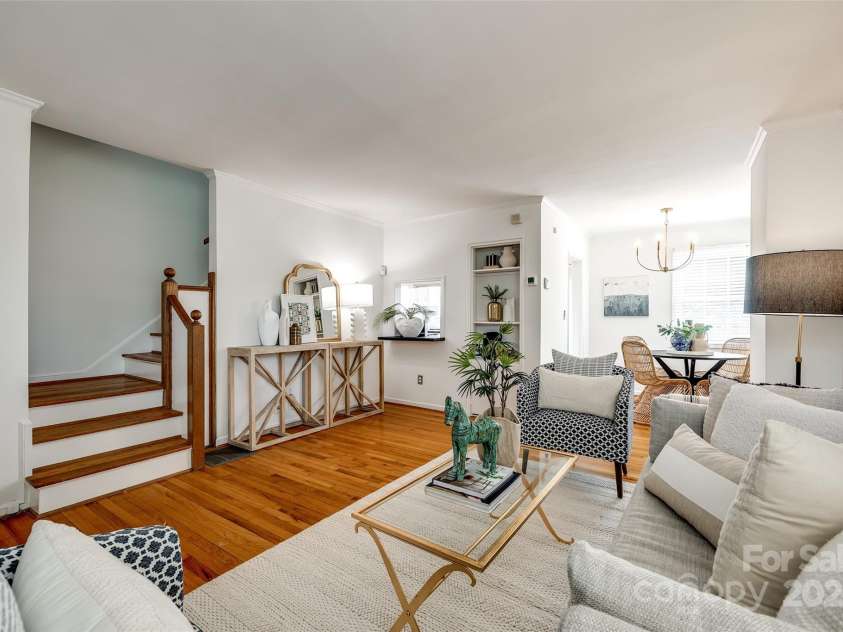 315 Wakefield Drive, Charlotte, NC 28209.  MLS# CAR4226849, YatesRealty ID 6757. 