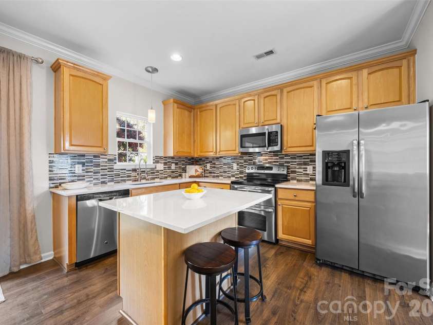 9916 Empire Woods Court, Charlotte, NC 28277.  MLS# CAR4362151, YatesRealty ID 6757. 