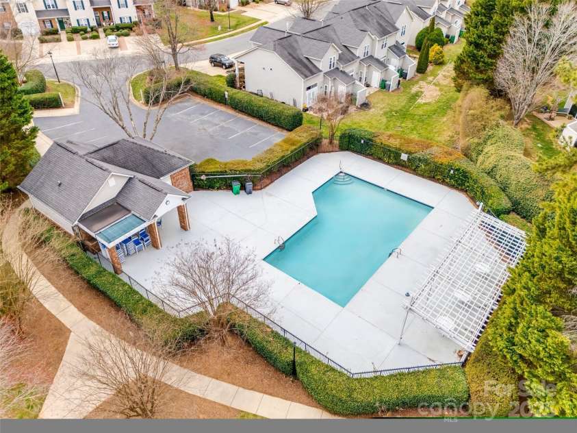 8830 Cinnabay Drive, Charlotte, NC 28216.  MLS# CAR4227249, YatesRealty ID 6758. Community pool!