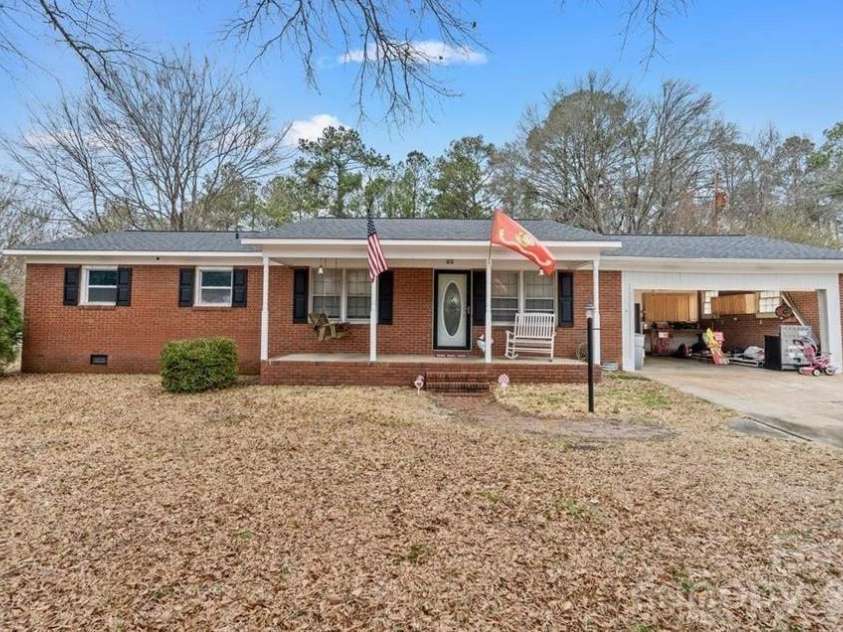 2694 Pineview Drive, Lancaster, SC 29720.  MLS# CAR4352153, YatesRealty ID 6760. 