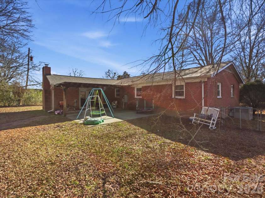 2694 Pineview Drive, Lancaster, SC 29720.  MLS# CAR4352153, YatesRealty ID 6760. 