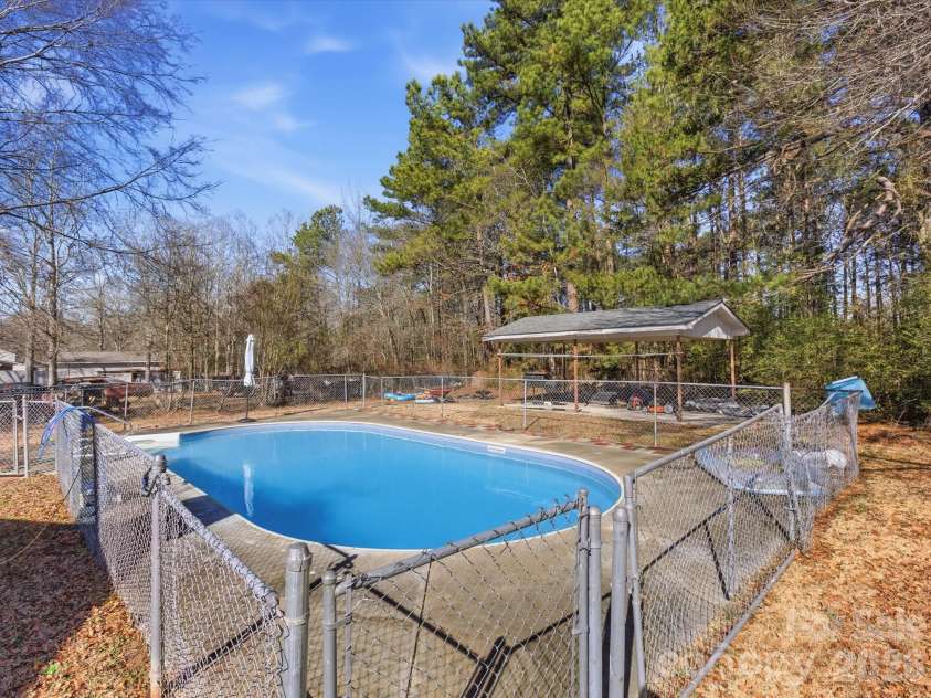 2694 Pineview Drive, Lancaster, SC 29720.  MLS# CAR4352153, YatesRealty ID 6760. 