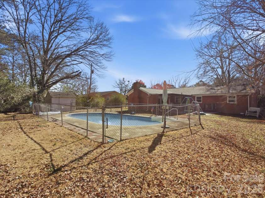 2694 Pineview Drive, Lancaster, SC 29720.  MLS# CAR4352153, YatesRealty ID 6760. 
