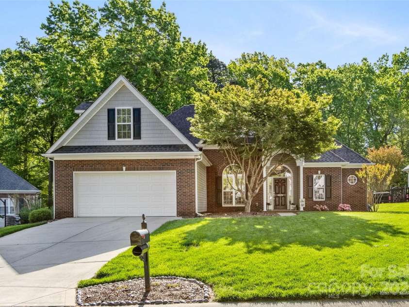 6002 Sentinel Drive, Indian Trail, NC 28079.  MLS# CAR4247953, YatesRealty ID 6763. 