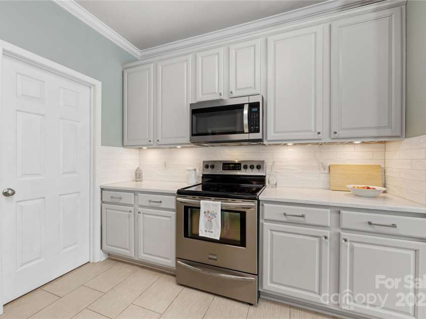 6002 Sentinel Drive, Indian Trail, NC 28079.  MLS# CAR4247953, YatesRealty ID 6763. 