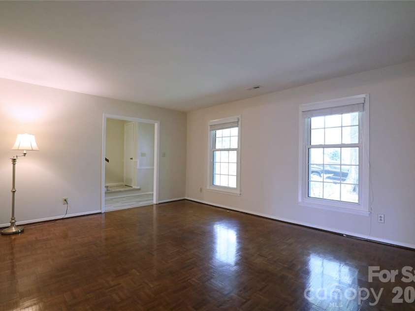 725 Bethune Place, Matthews, NC 28105.  MLS# CAR4361876, YatesRealty ID 6763. 