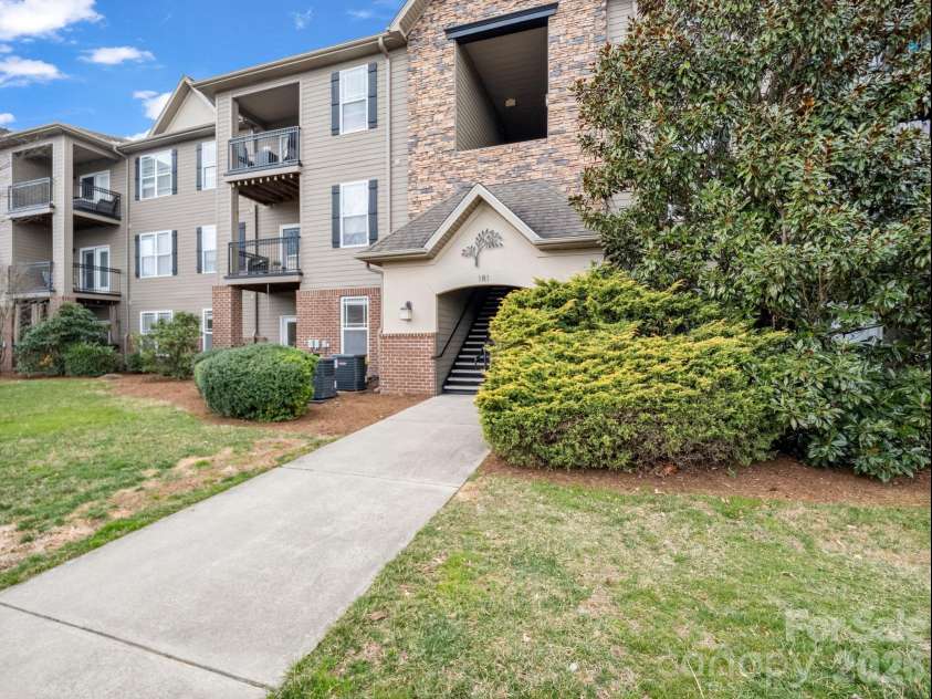 181 Brickton Village Circle, Fletcher, NC 28732.  MLS# CAR4351258, YatesRealty ID 6764. Easy to access entryway